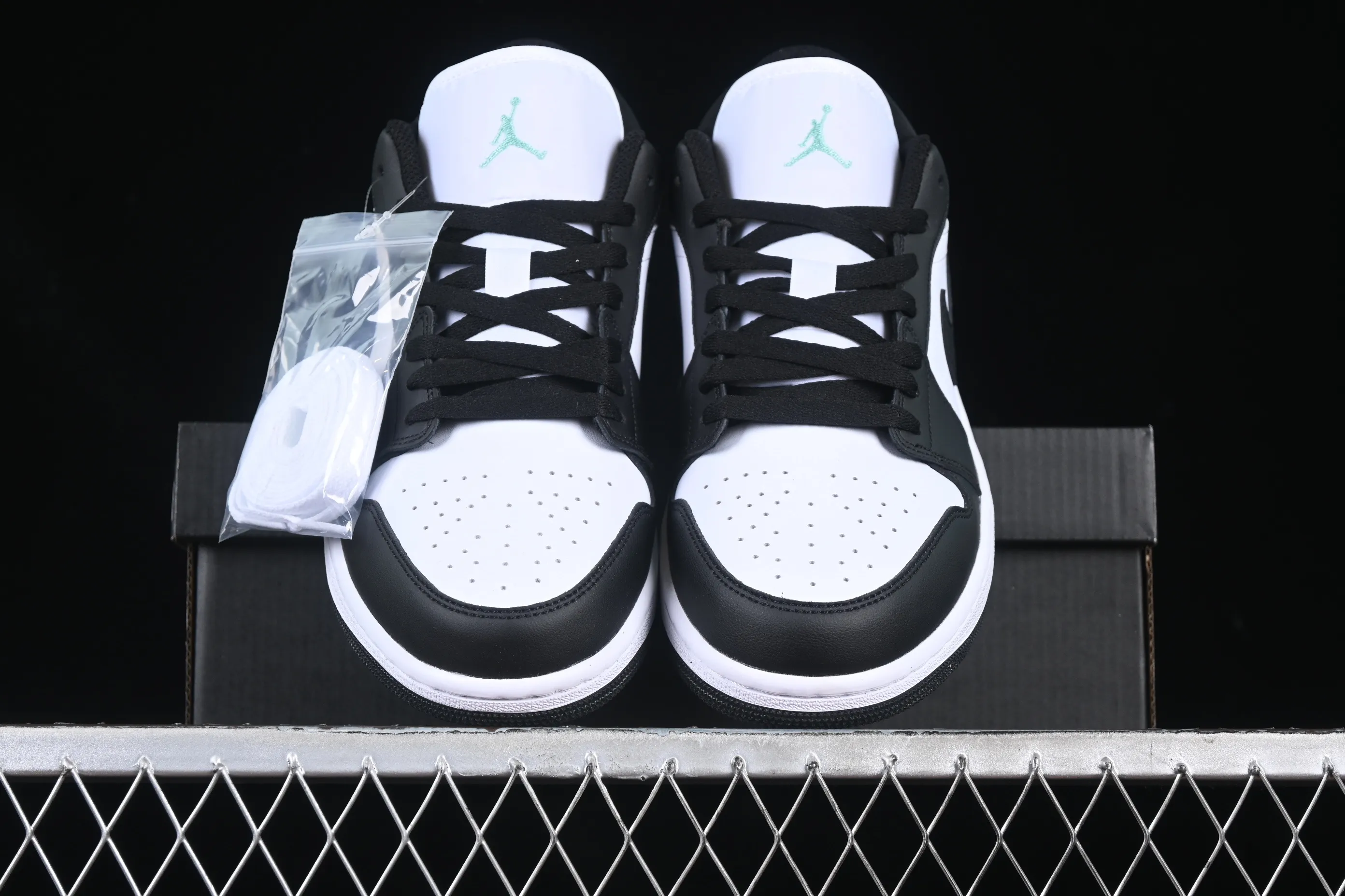 All categories Air Jordan Jordan series basketball shoes Air Jordan 1 Low Air Jordan 1 Low AJ1 Joe 1 black and white panda low-top cultural basketball shoes 553558-131